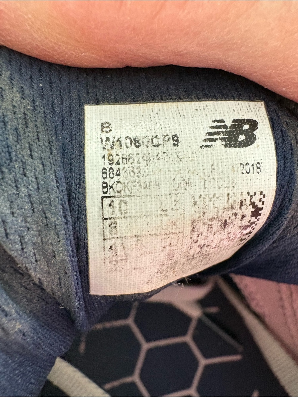 New Balance Women’s Fresh Foam 1080v9 Sneakers. Size 10 - Picture 6 of 7